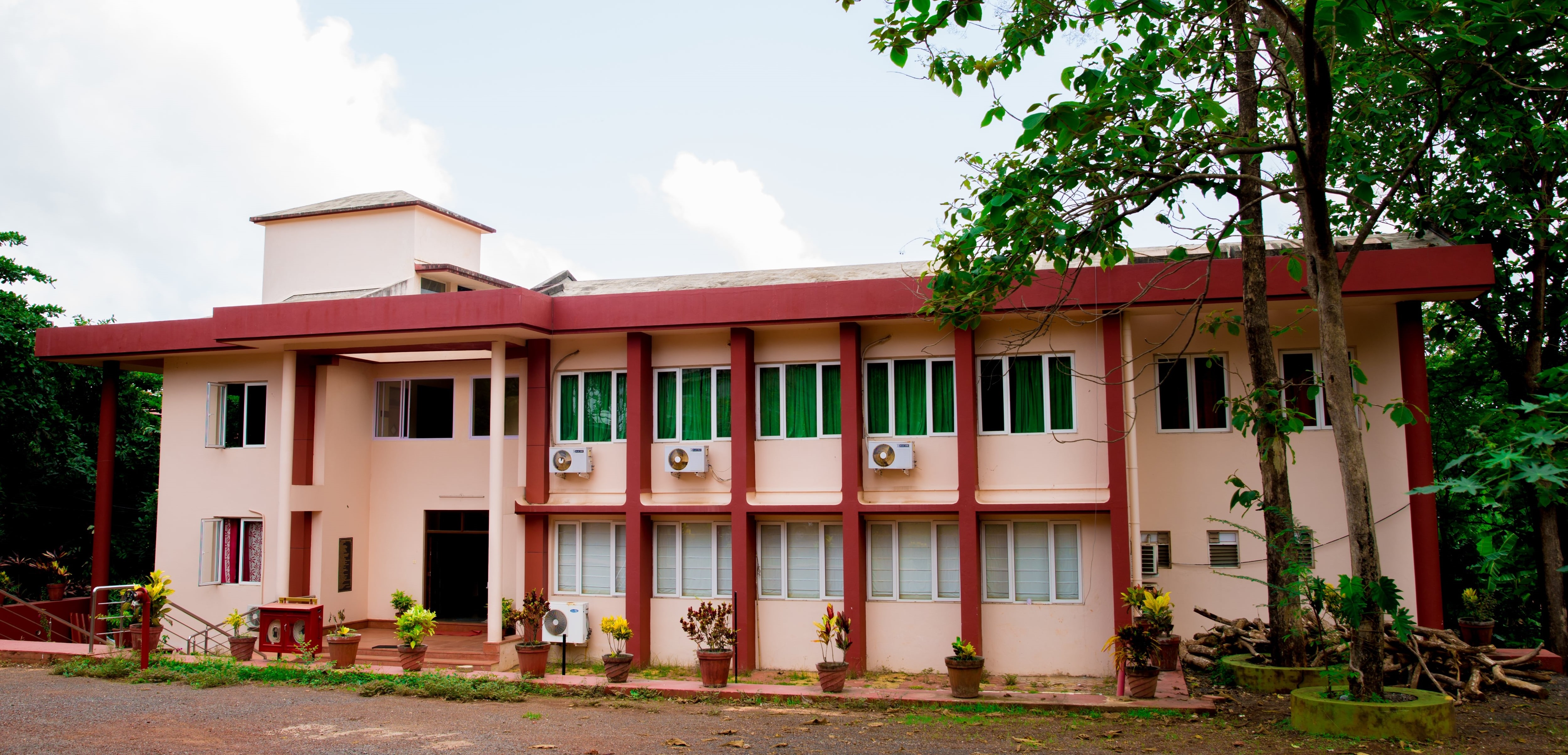 NIE Garden